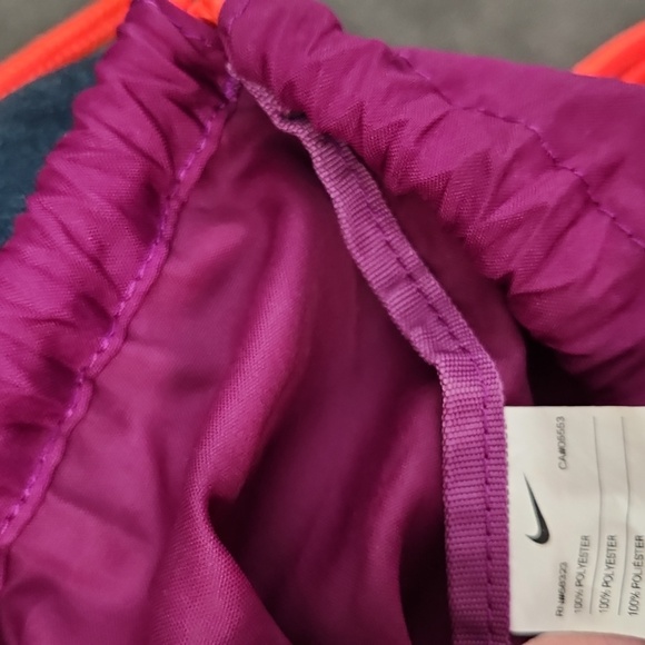 Nike Drawstring Bag - Picture 6 of 6